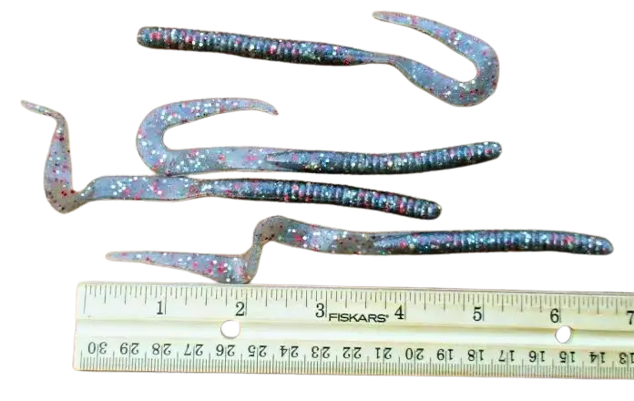 4 plastic worms